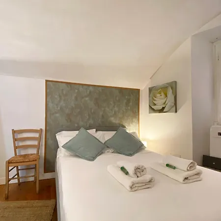 아파트 Karma House Deluxe Navona *